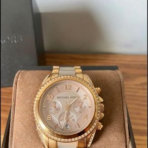 Michael Kors Women’s rose gold watch